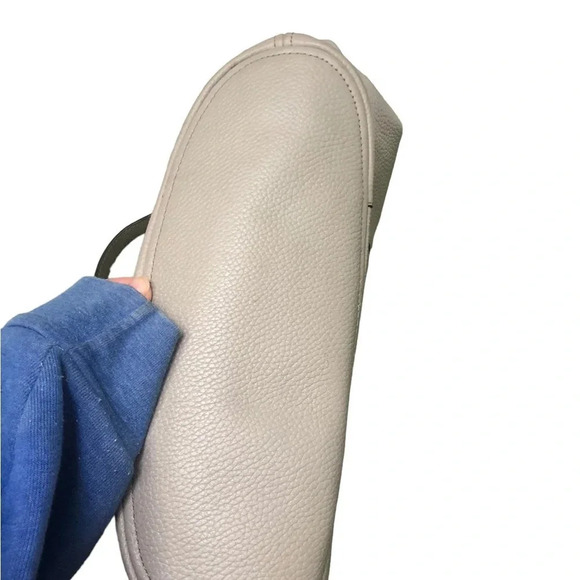 MICHAEL KORS LUPITA GRAY PEBBLED LEATHER HOBO SHOULDER BAG - Picture 3 of 7